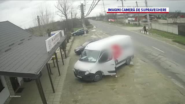 A uitat mașina descuiată și a rămas fără 1.000 de lei. Cum a acționat un hoț