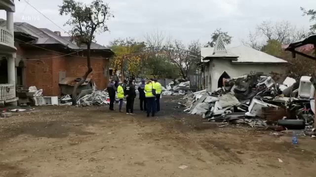 O nouă descindere a Gărzii de Mediu în Sintești. Localnici prinși înainte să dea foc deșeurilor