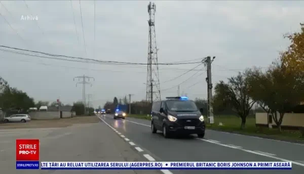 O nouă descindere a Gărzii de Mediu în Sintești. Localnici prinși înainte să dea foc deșeurilor