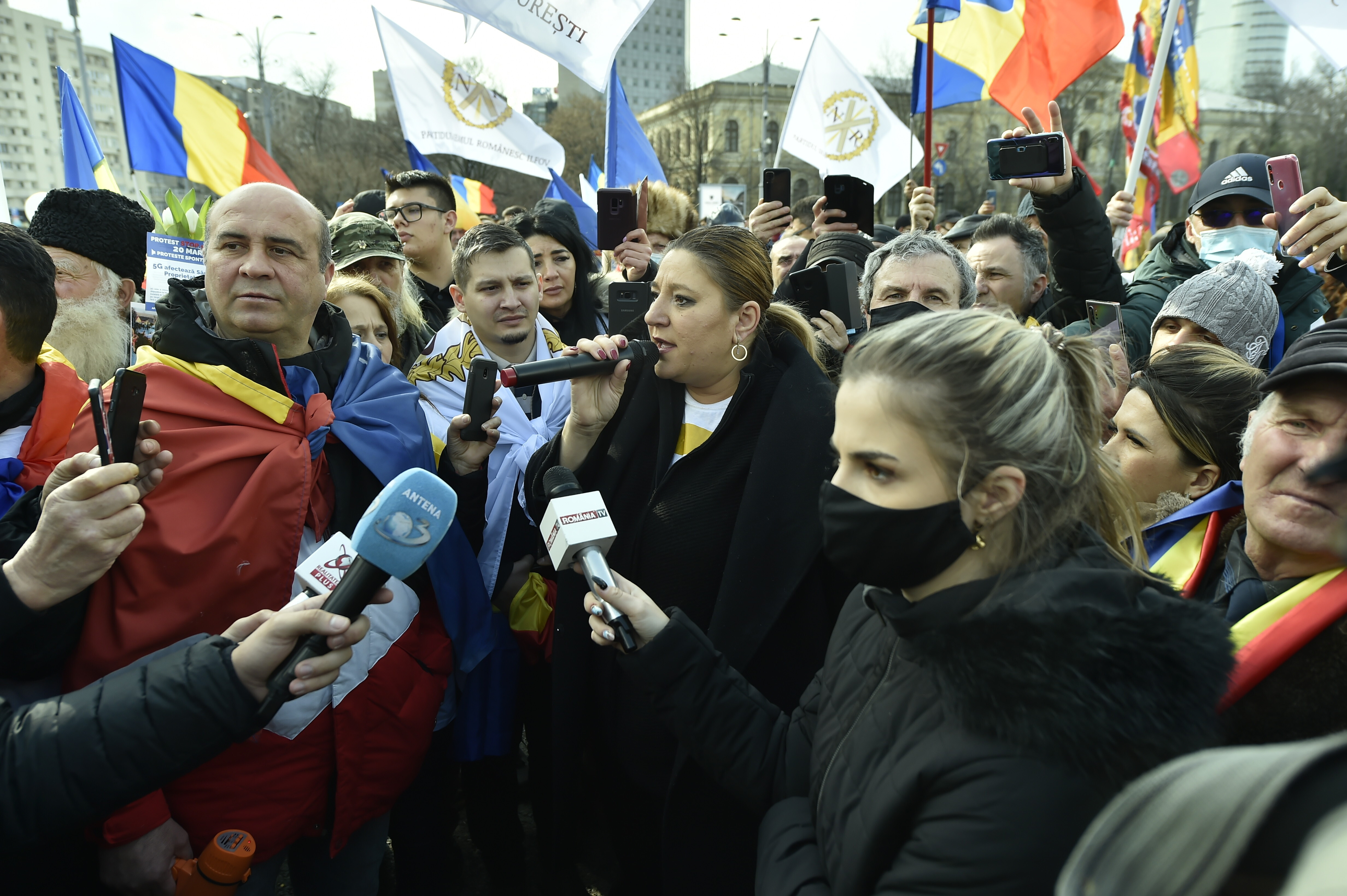 Surse: Șoșoacă a primit 3 amenzi în valoare de 4.500 de lei după protestele de sâmbătă