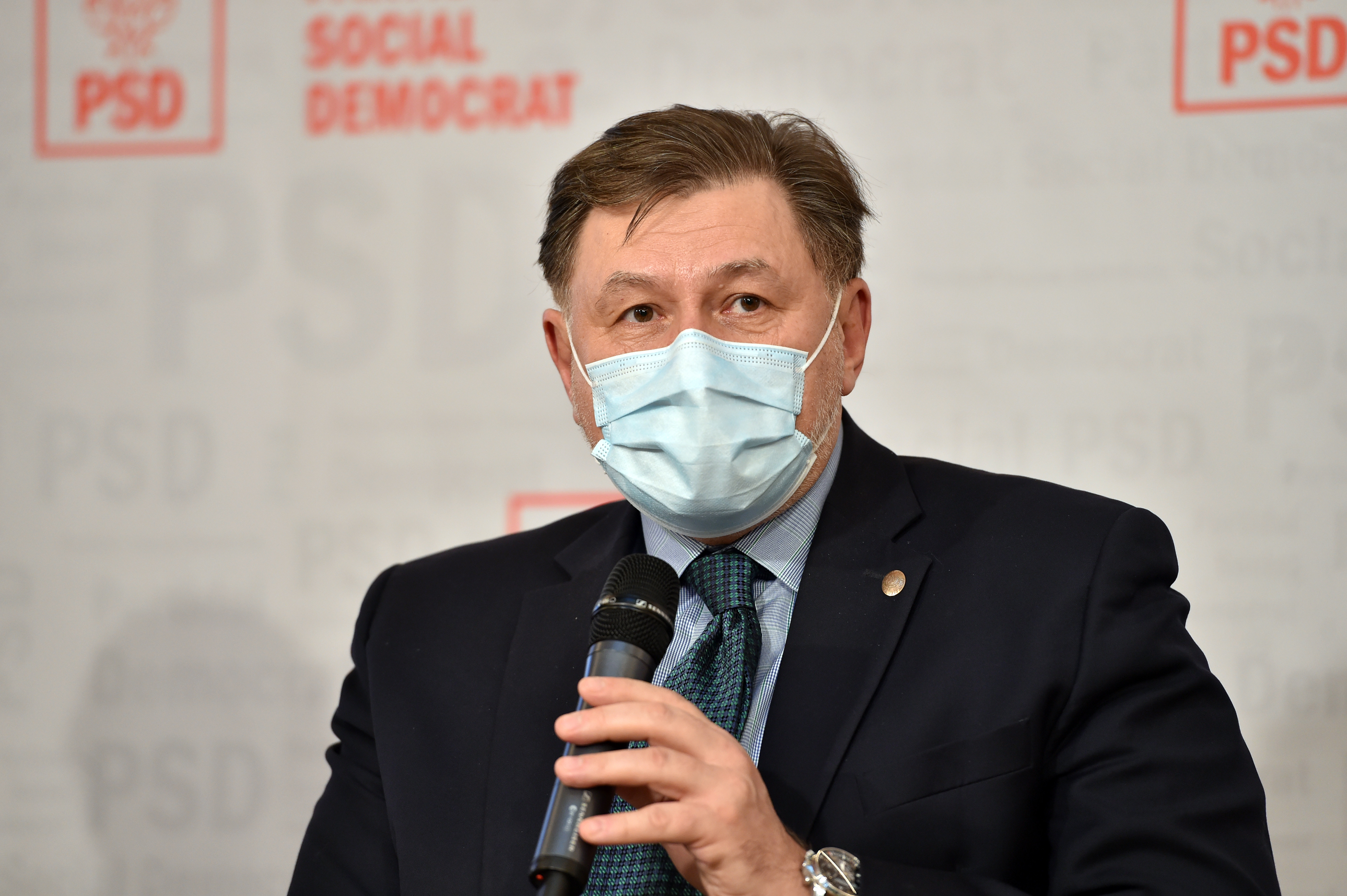 Rafila face apel la vaccinare: Este necesară o lună de solidaritate, pentru oprirea deceselor în România