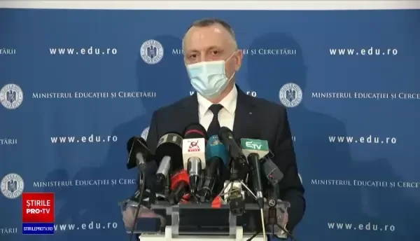 Vacanță de primăvară de o lună, din 2 aprilie până în 4 mai. Ce se întâmplă cu examenele