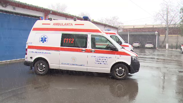 Dramă într-o familie de pensionari. O femeie a fost găsită moartă în sufragerie, după ce s-a infectat cu coronavirus