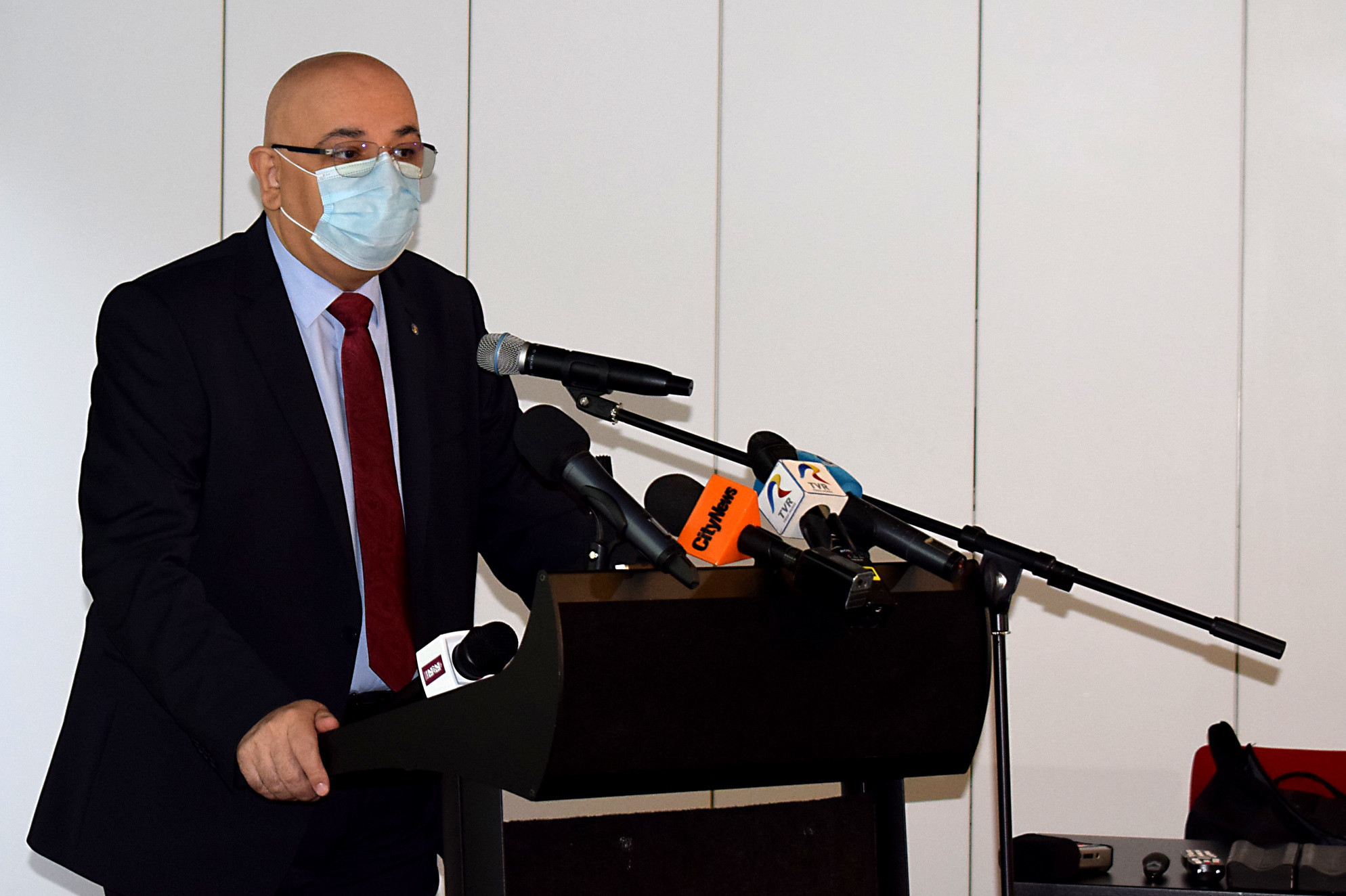 Când trebuie să se ducă oamenii la spital dacă au simptome de COVID, spune Raed Arafat. Valorile indicate de pulsoximetru