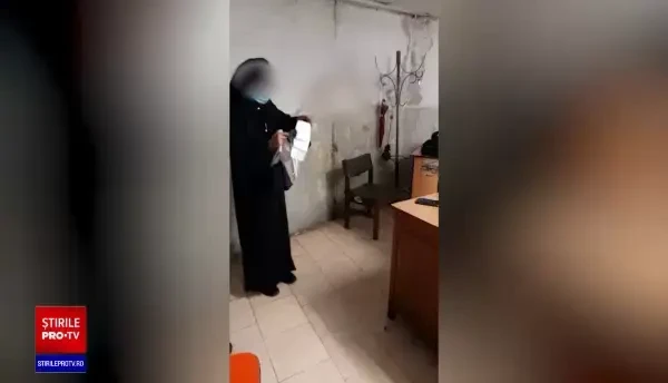 Măicuța prinsă de polițiști la cerșit era în realitate bărbat. Dialogul fabulos de la secția de poliție