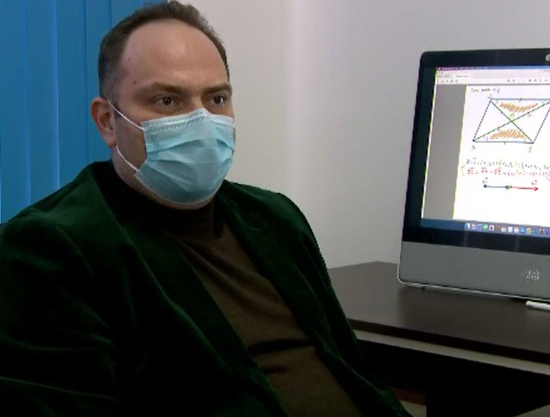 Tot mai mulți elevi apelează la meditații. Școala online nu i-a ajutat foarte mult