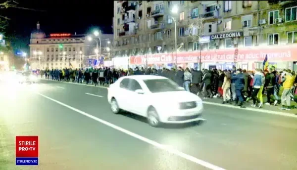 Protestatar din București: „Ne-am săturat de restricţii un an de zile. La ce folos?”