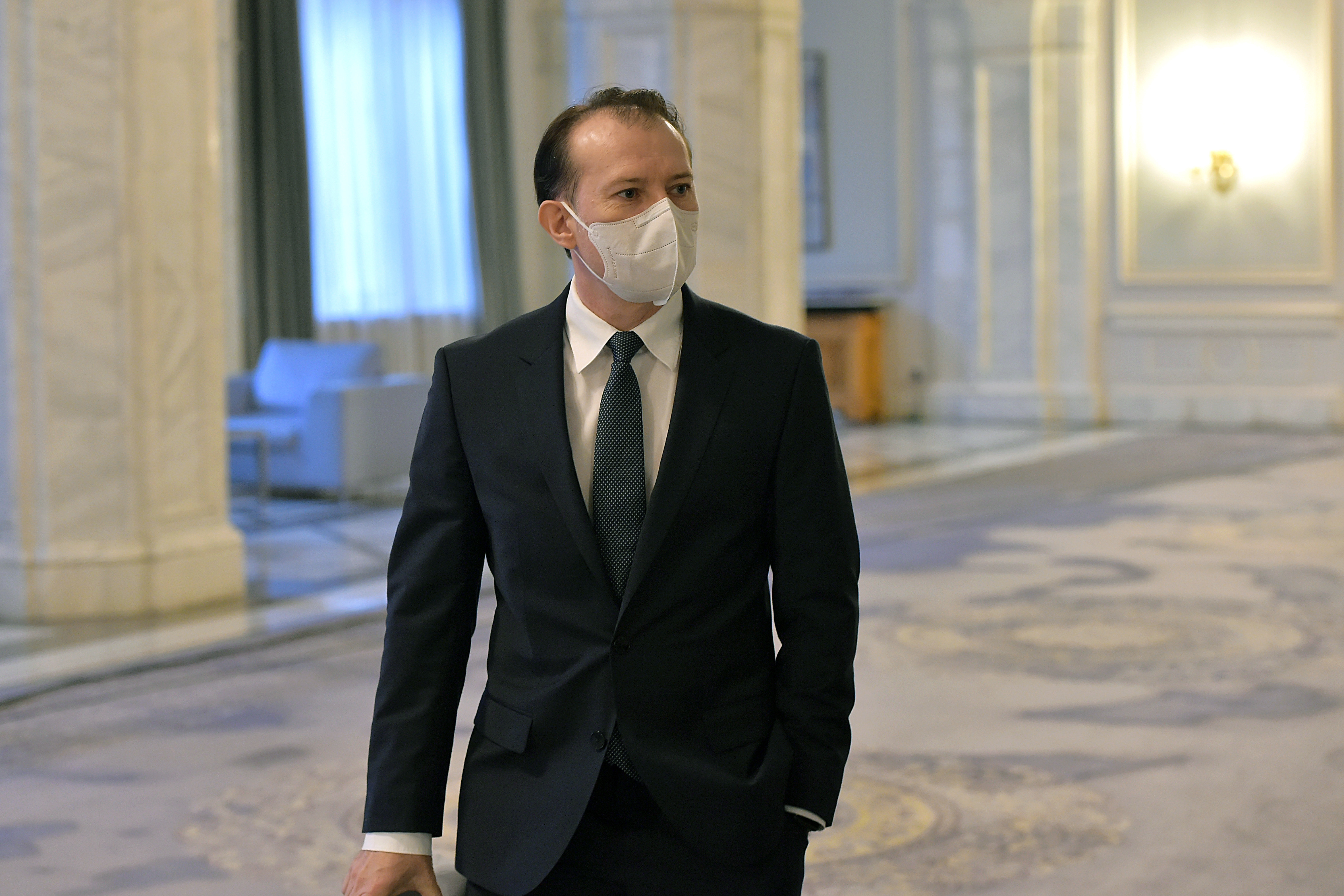 Florin Cîţu, întrebat dacă nu ar fi discriminare oferirea de beneficii pentru cei vaccinaţi: „Cred că şi pentru noi este ok”