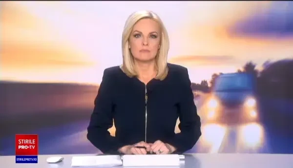 Patru bărbați au murit în drum spre muncă, după ce au intrat cu mașina într-un TIR „înțepenit” pe prima bandă