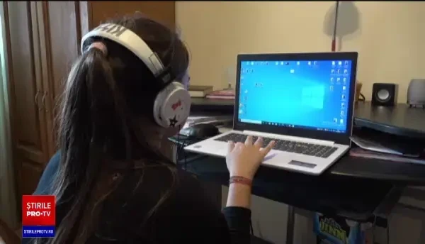 Sumele cheltuite de părinți pentru educația copiilor s-au dublat în pandemie. Mulți încă mai plătesc și fondul școlii