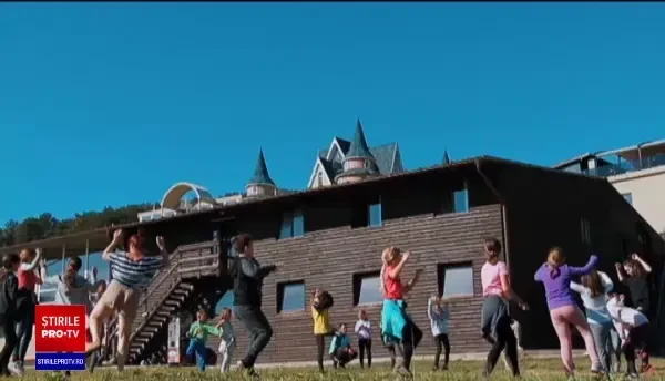 Soluțiile găsite de părinți ca să le ocupe copiilor timpul, după prelungirea vacanței la patru săptămâni