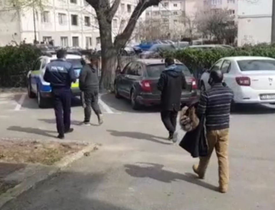 Trei imigranţi ilegali afgani au sunat la Poliţie când și-au dat seama că au fost păcăliți și aduşi în România