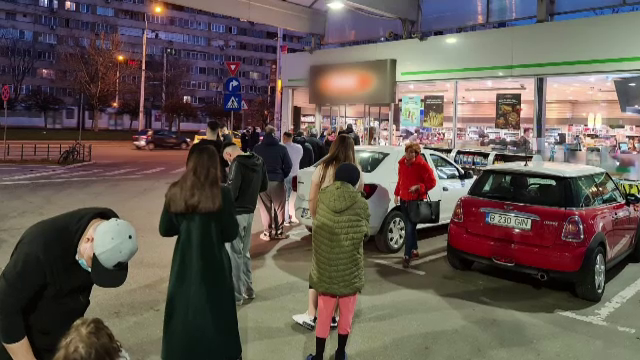 Soluția găsită de românii din zonele în care magazinele se închid la 18:00. Unde își fac cumpărăturile