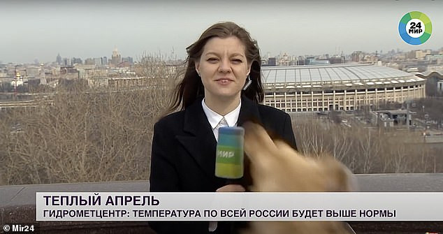 Ce a pățit o jurnalistă din Rusia, în timpul unui live. Imaginile au ajuns virale