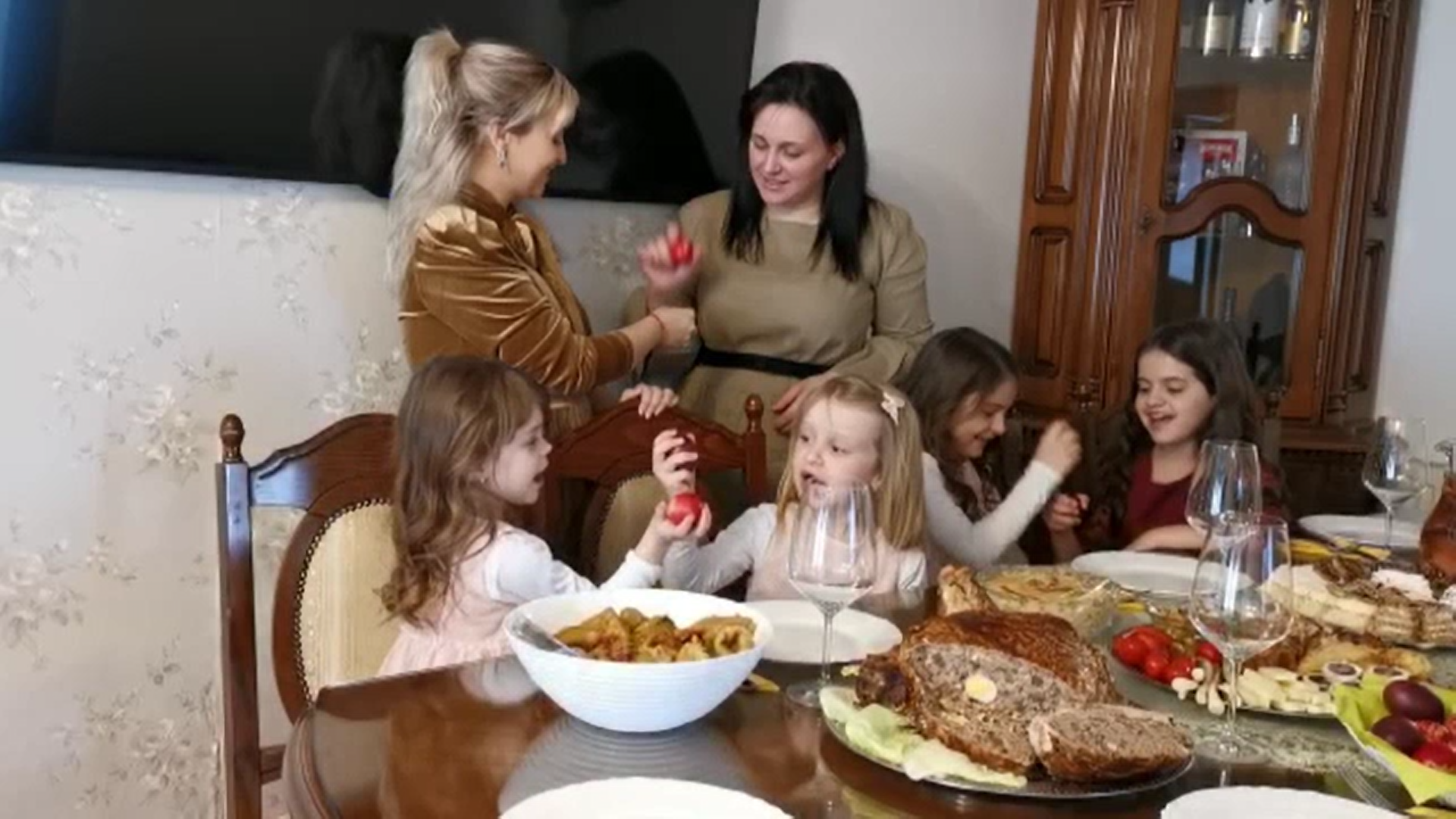 Cum au petrecut credincioșii prima zi din Paştele catolic