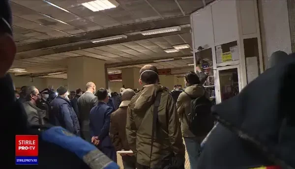 Scandal la metrou, după ce s-a început demolarea spațiilor comerciale. Directorul Metrorex a folosit ranga