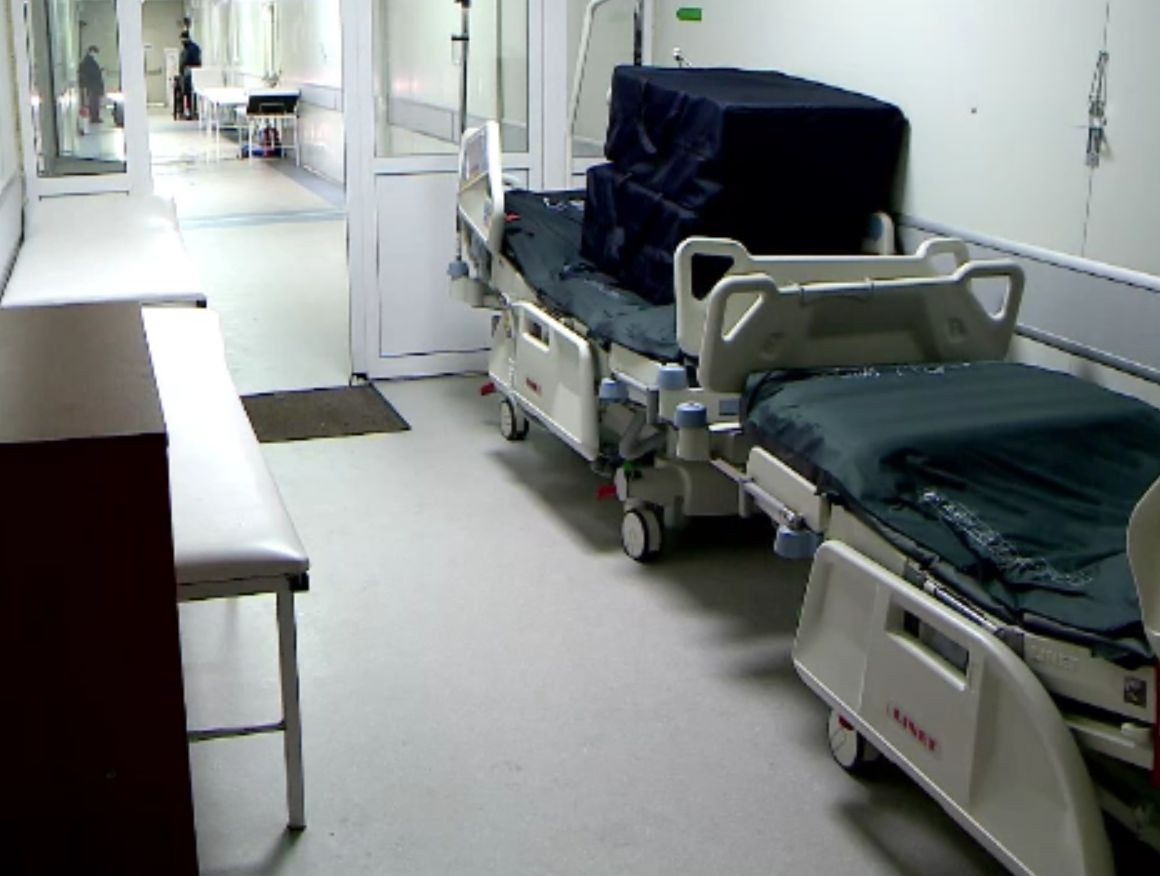 "Afaceri pe suferinţa oamenilor". Cum s-au dat milioane de euro în pandemie pe un spital inutilizabil, la Leţcani