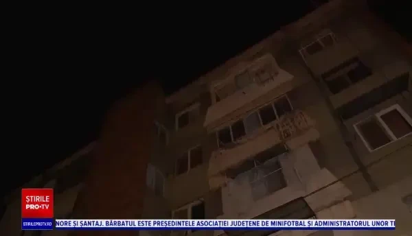 Moarte misterioasă a unui bărbat de 54 de ani. Cum a fost găsit în casă de vecini