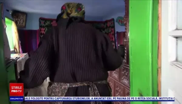 Bătrână atacată de nepot, pentru că a refuzat să îi dea bani. „Totdeauna vorbea frumos cu mine”