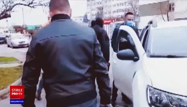 Preşedintele Asociaţiei Judeţene de Minifotbal din Buzău, reținut pentru relații sexuale cu minore