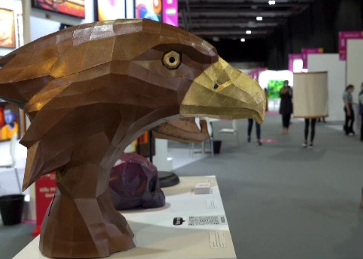 Târg de artă digitală, în Dubai. O parte din lucrări au fost realizate de roboți