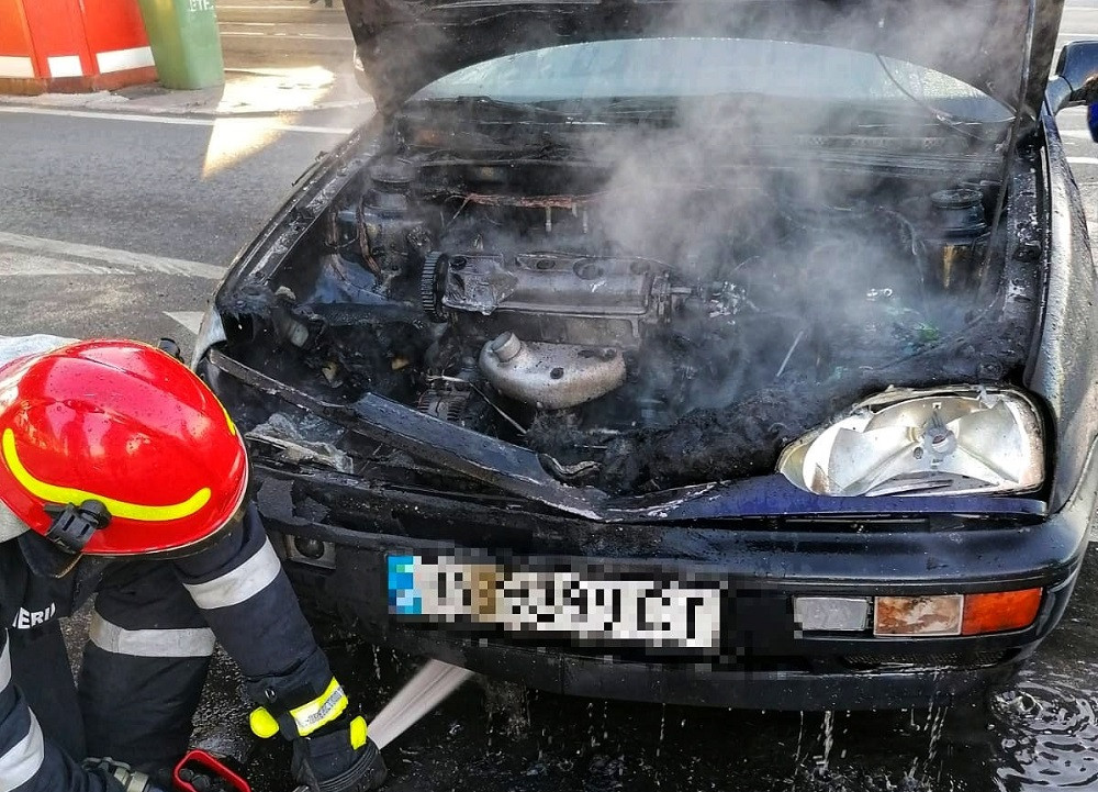 Incendiu în Vama Giurgiu. Autoturismul unui cetățean bulgar a luat foc