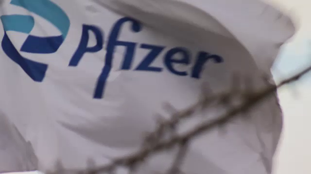 Experții israelieni susţin că vaccinul Pfizer este mai puțin eficient împotriva tulpinii sud-africane de COVID