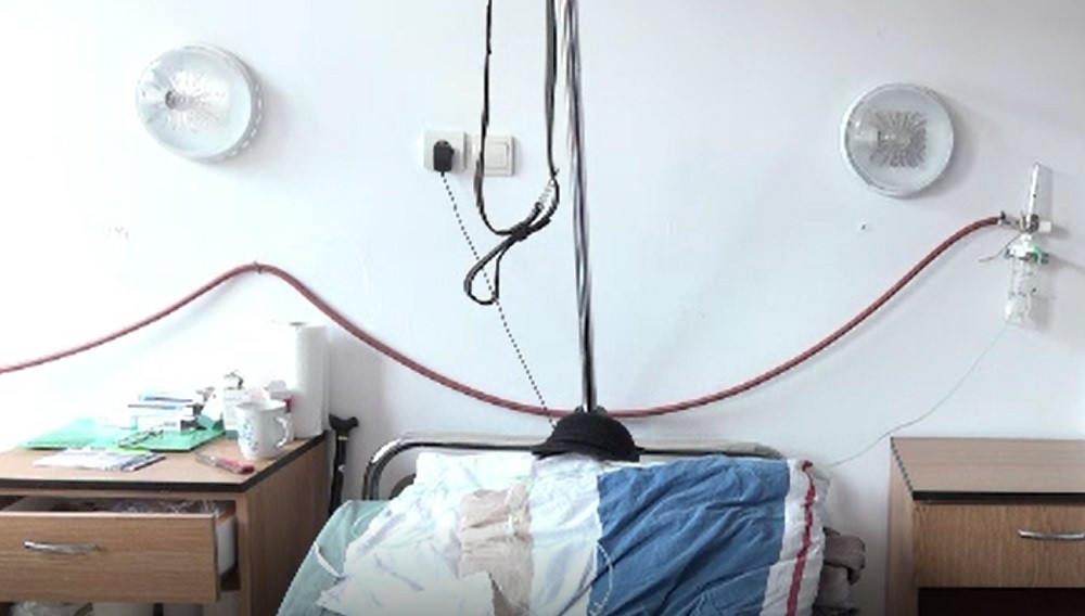 Situație critică la spitalul din Abrud. Pacienții cu Covid-19 sunt salvați de medici cu ajutorul unei improvizații