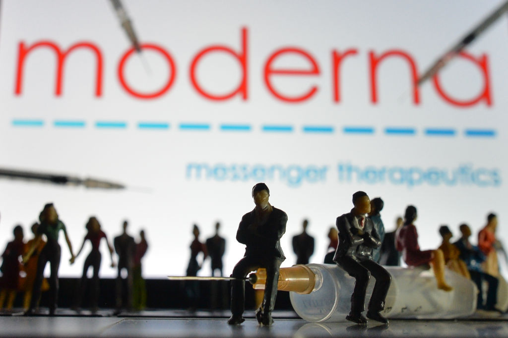 Și Moderna lucrează la un vaccin într-o singură doză care combină rapelul Covid-19 cu un ser experimental pentru gripă
