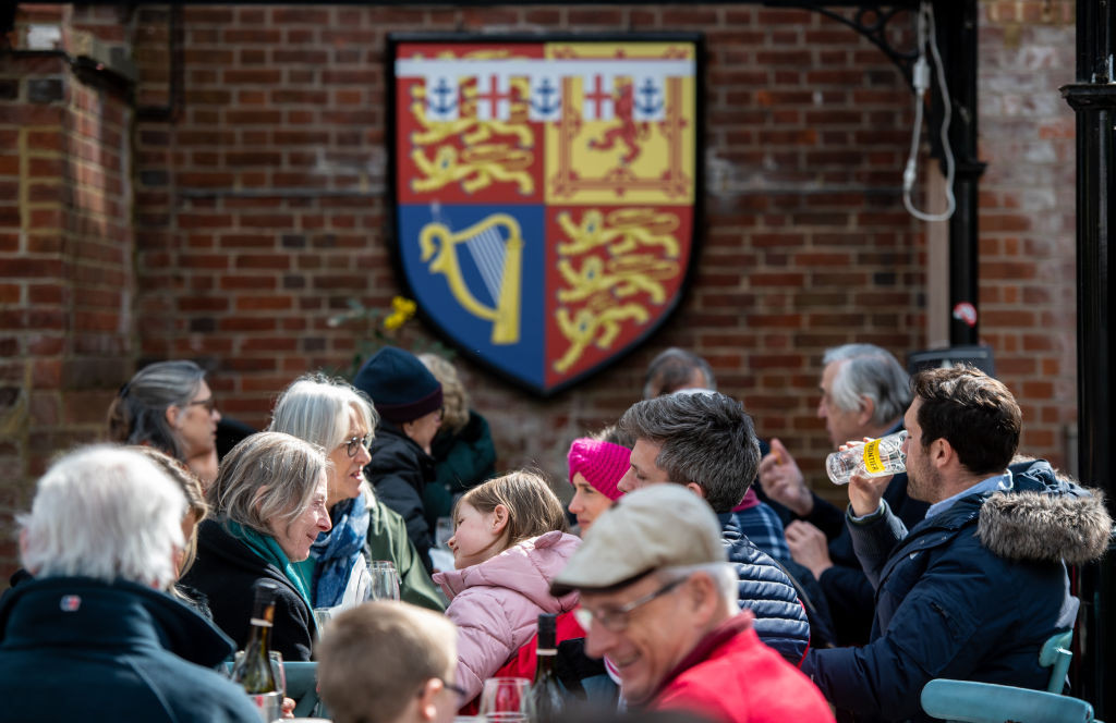 Marea Britanie nu a mai înregistrat niciun deces asociat Covid-19, pentru prima dată în aproape un an