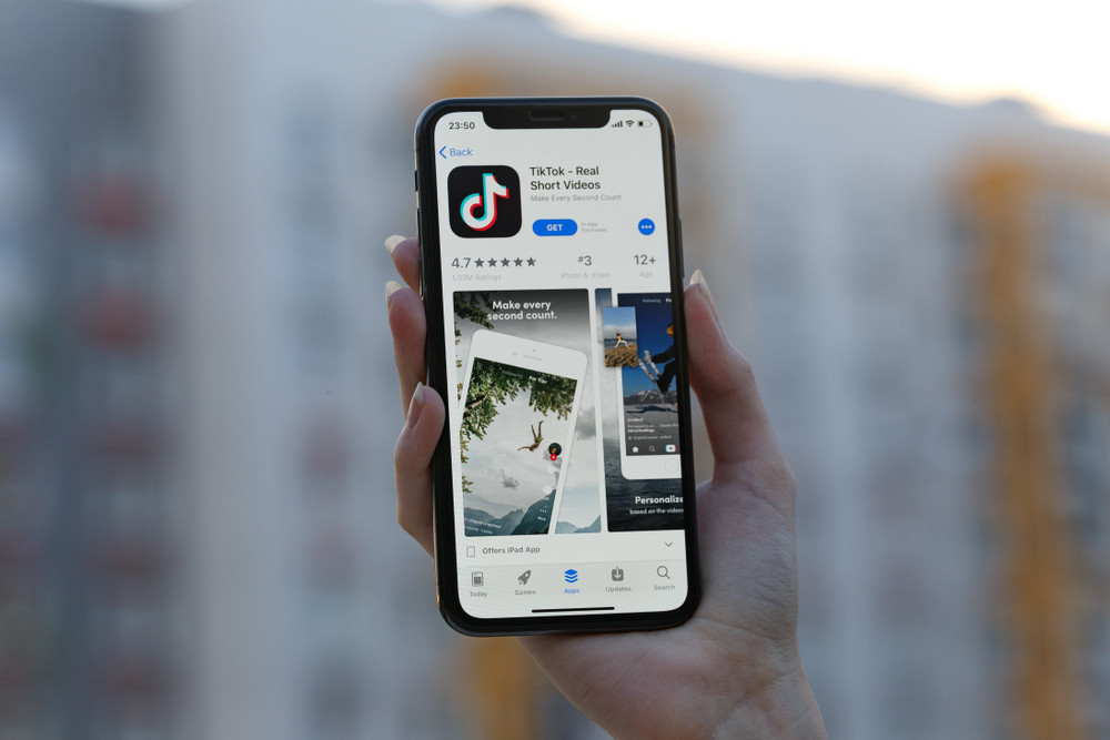 TikTok a ajuns la 732 de milioane de utilizatori pe glob, potrivit cifrelor oficiale. Noua strategie pentru reclame