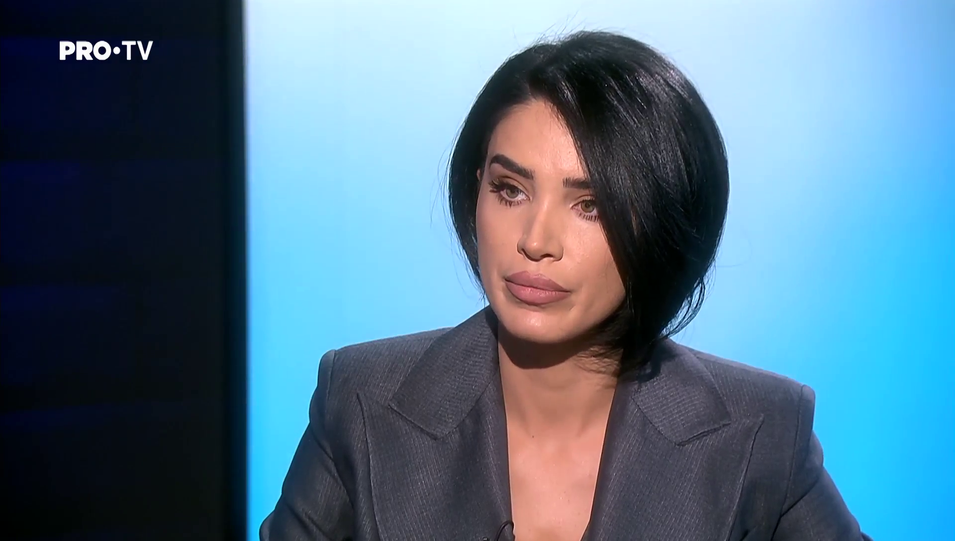 Ce sunt și câți bani fac influencerii români? Interviu cu Adelina Pestrițu