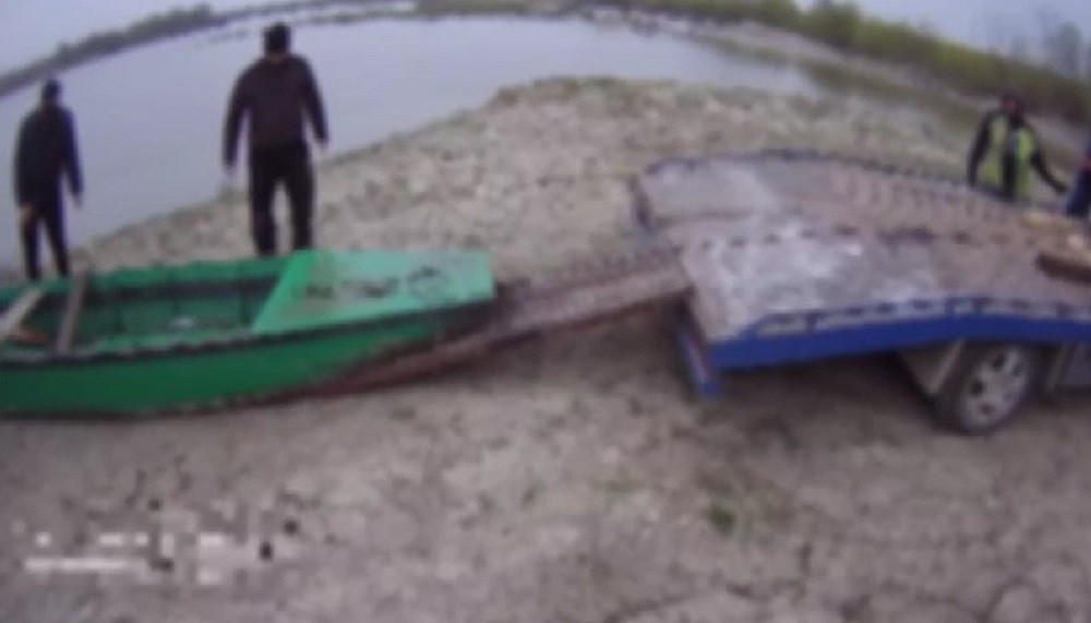 Unde-i lege, nu-i tocmeală. Ce se întâmplă cu doi braconieri prinși în flagrant de jandarmi