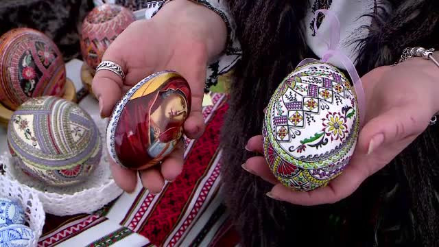 Târg cu ouă încondeiate în Iași. Prețurile ajung și la 250 de lei