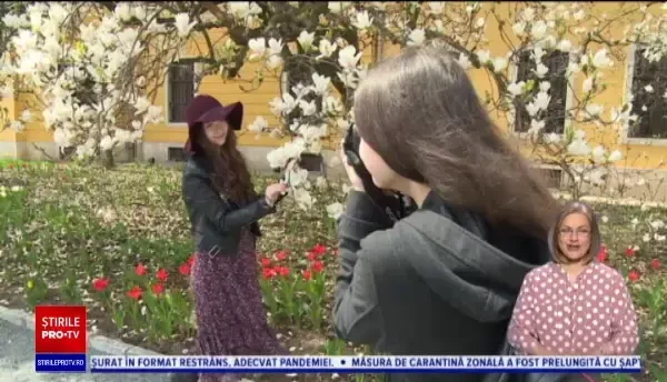 Grădina Palatului Episcopal din Oradea, o adevărată atracție pentru iubitorii de flori