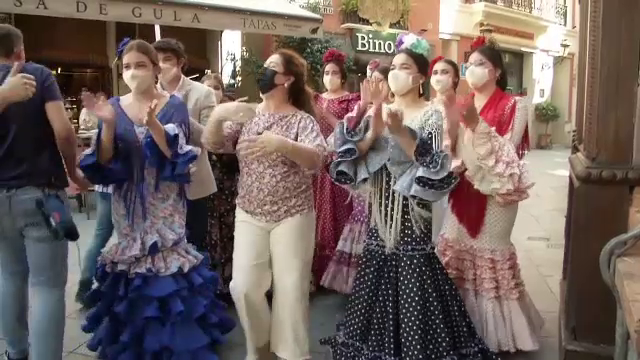 Cel mai mare târg dedicat dansului flamenco, deschis la Sevilla. Nu pot participa mai mult de 600 de persoane