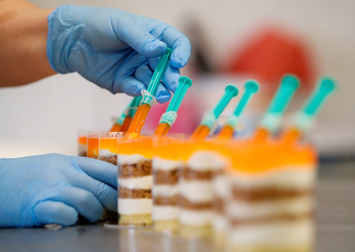 O cofetărie din Ungaria a lansat o gamă de produse inspirate de vaccinurile împotriva Covid