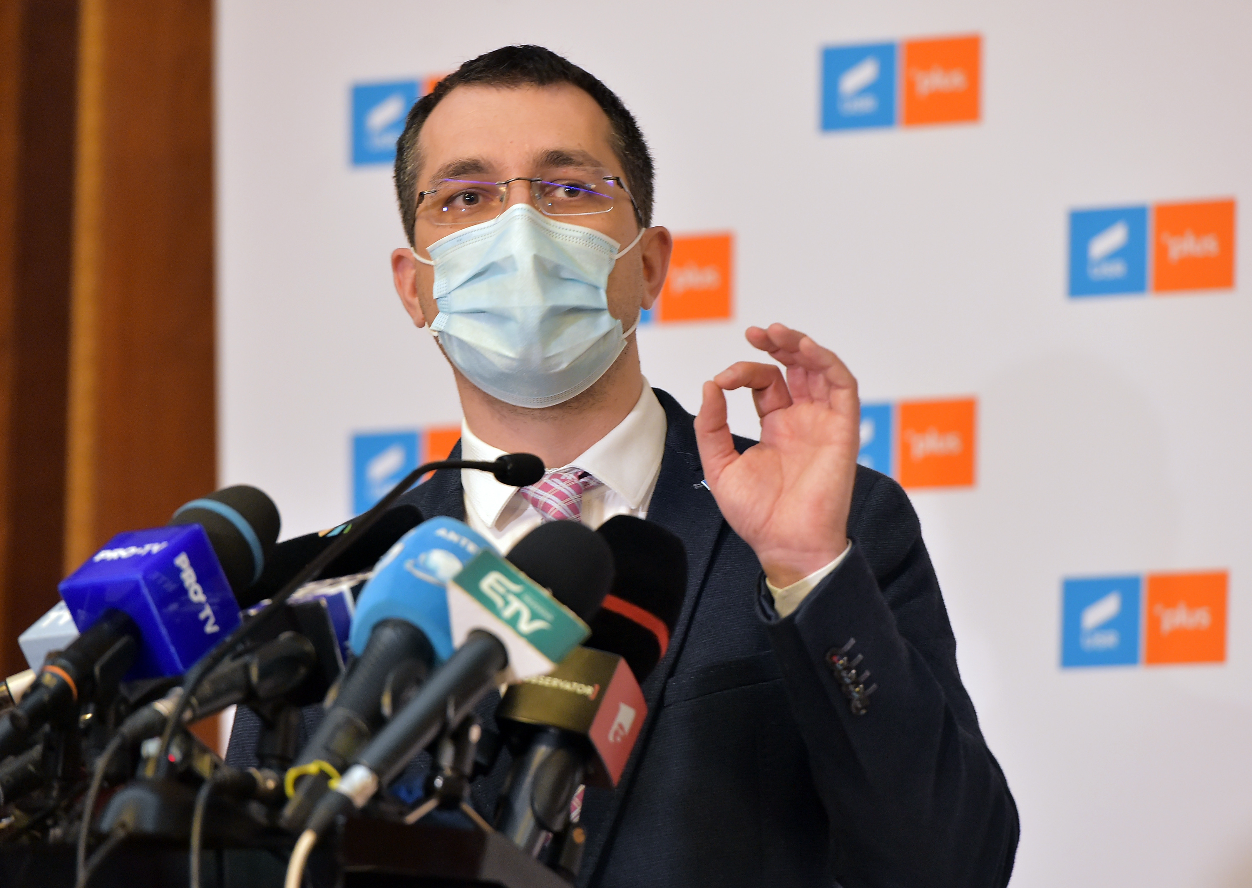 Voiculescu critică nominalizarea lui Nicolae Ciucă: Soluţia „militară” nu este pentru România sau pentru români