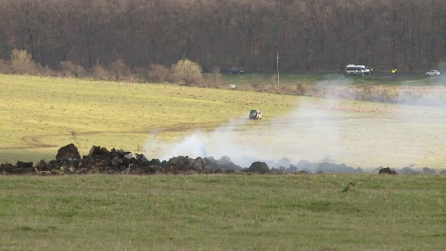 Crater de trei metri în locul unde s-a prăbușit avionul MIG 21 Lancer: „Dacă era în sat era tragedie”