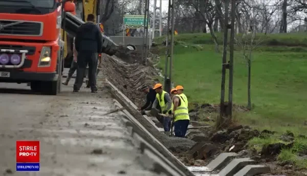 Reabilitarea tronsolului Șurdești, din Maramureș, îi nemulțumește pe localnici. Oamenii nu mai pot intra în curți