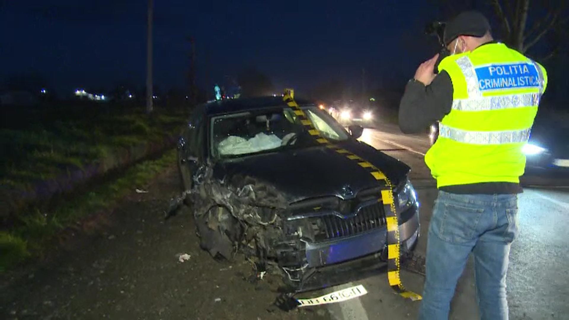 Accident violent în Dâmbovița. Patru tineri au fost duși cu ambulanțele la spital