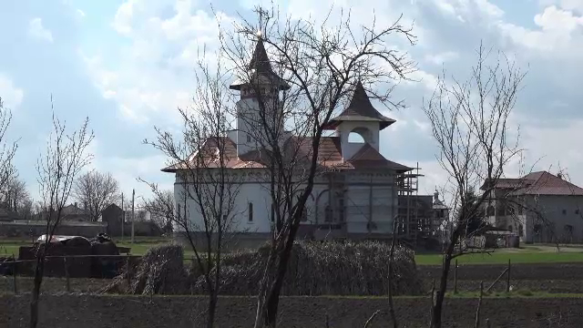 Preoții din Botoșani care au organizat o slujbă fără să fie respectate normele sanitare au fost sancționați