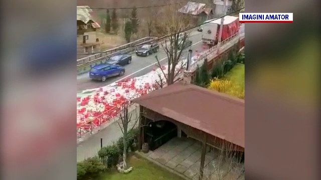 DN1, inundat cu bere, la Posada. Ce s-a întâmplat când şoferul vinovat a suflat în fiolă