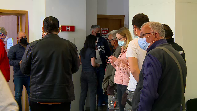 Maraton de vaccinări "la liber" în Timişoara. Printre primii, solistul Cargo, trupa care şi-a pierdut liderul din cauza COVID