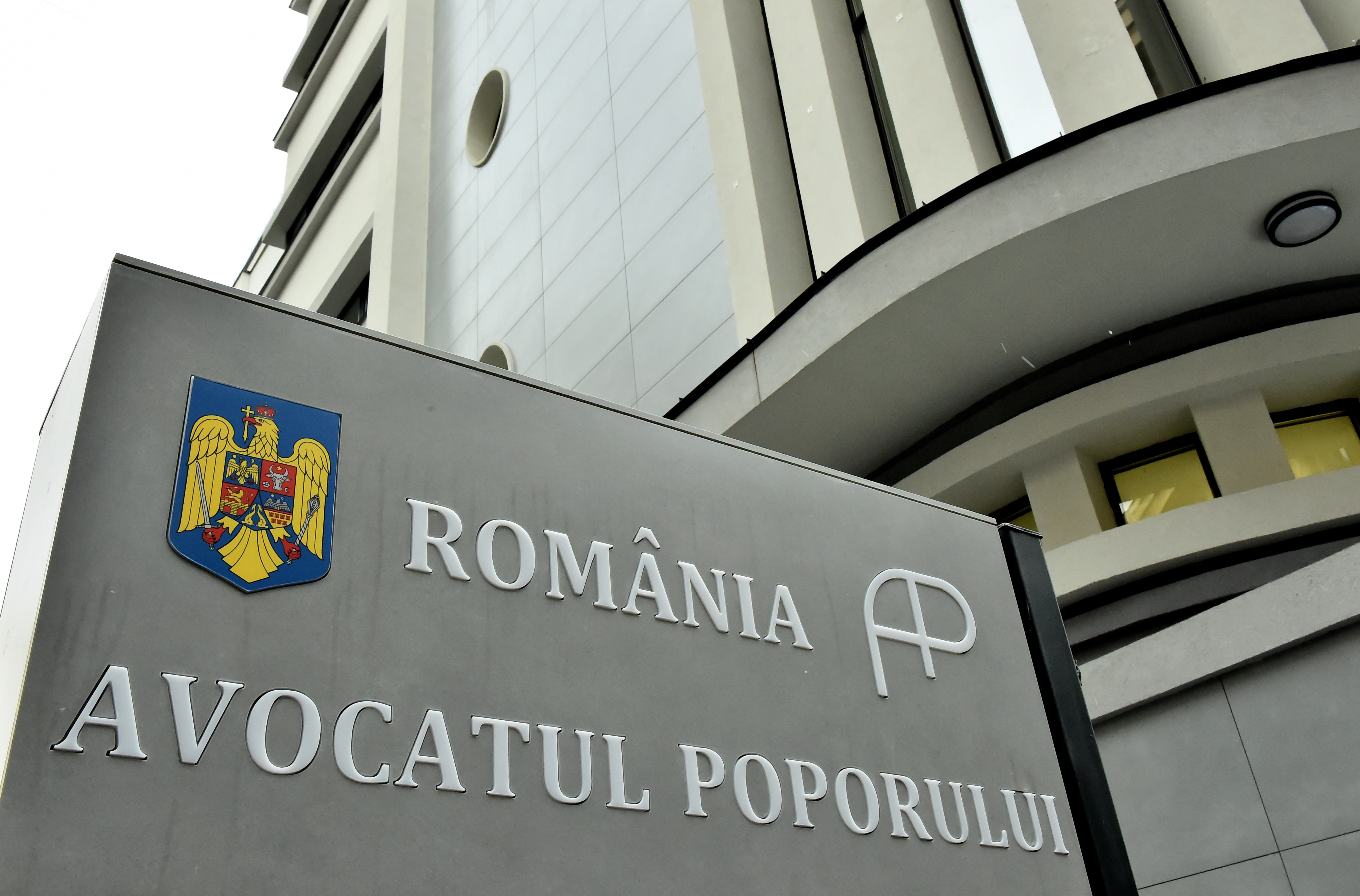 DOCUMENT. Avocatul Poporului cere Ministerului Sănătății o listă cu afecțiunile pentru care nu se recomandă vaccinarea