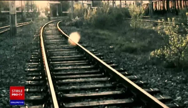 Moda selfie-urilor pe tren a făcut o nouă victimă, chiar de Ziua Feroviarilor