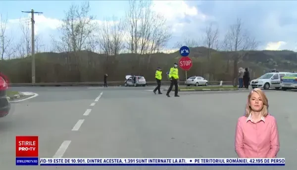 Accident grav în Prahova. O manevră făcută de o șoferiță de 70 de ani a dus la moartea unui bărbat de 53 de ani