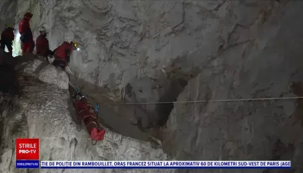 Exercițiu spectaculos de salvare în Munții Apuseni. Misiunea la care au participat 20 de oameni