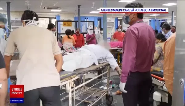 India, copleșită de pandemie. Oamenii mor pe tărgi în spitale rămase fără oxigen, crematoriile organizează incinerări în masă