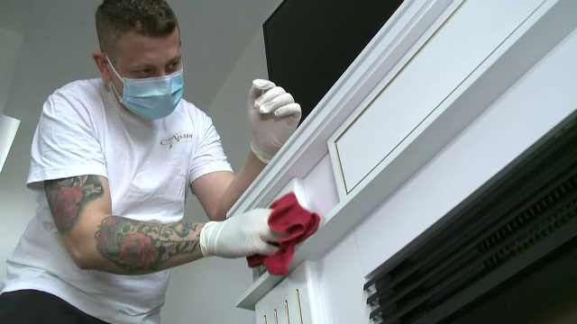 Mai puține comenzi pentru firmele de curățenie, din cauza pandemiei. Cât costă să ai casa lună de Paște